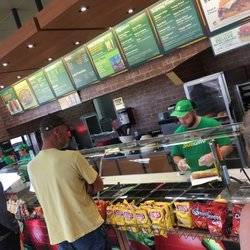 Subway Restaurants | restaurant | 1298 N Leroy St, Fenton, MI 48430, USA | 8106292266 OR +1 810-629-2266
