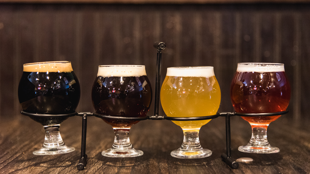 Dublins Irish Pub | restaurant | 2070 W 9th Ave, Oshkosh, WI 54904, USA | 9203850277 OR +1 920-385-0277