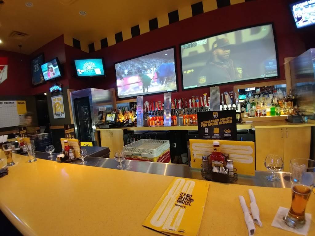 Buffalo Wild Wings | restaurant | 1940 Wells Rd, Orange Park, FL 32073, USA | 9042154969 OR +1 904-215-4969