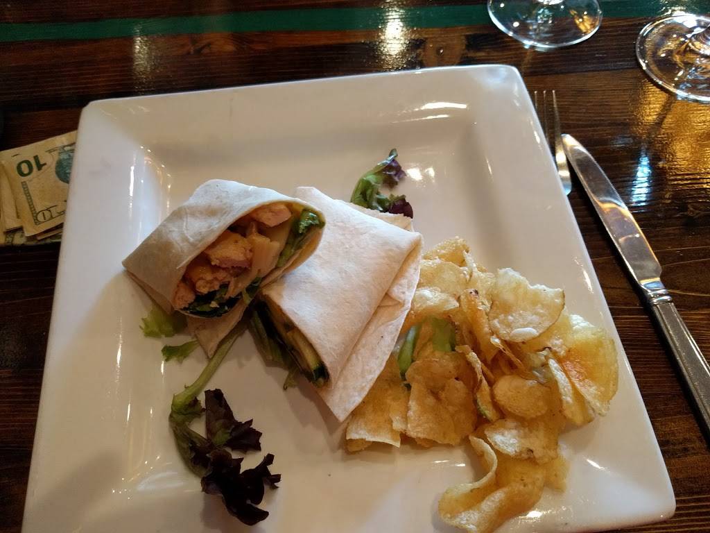 Tuscan Moon Grill on Fifth | restaurant | 203 5th St, Kalona, IA 52247, USA | 3196563315 OR +1 319-656-3315