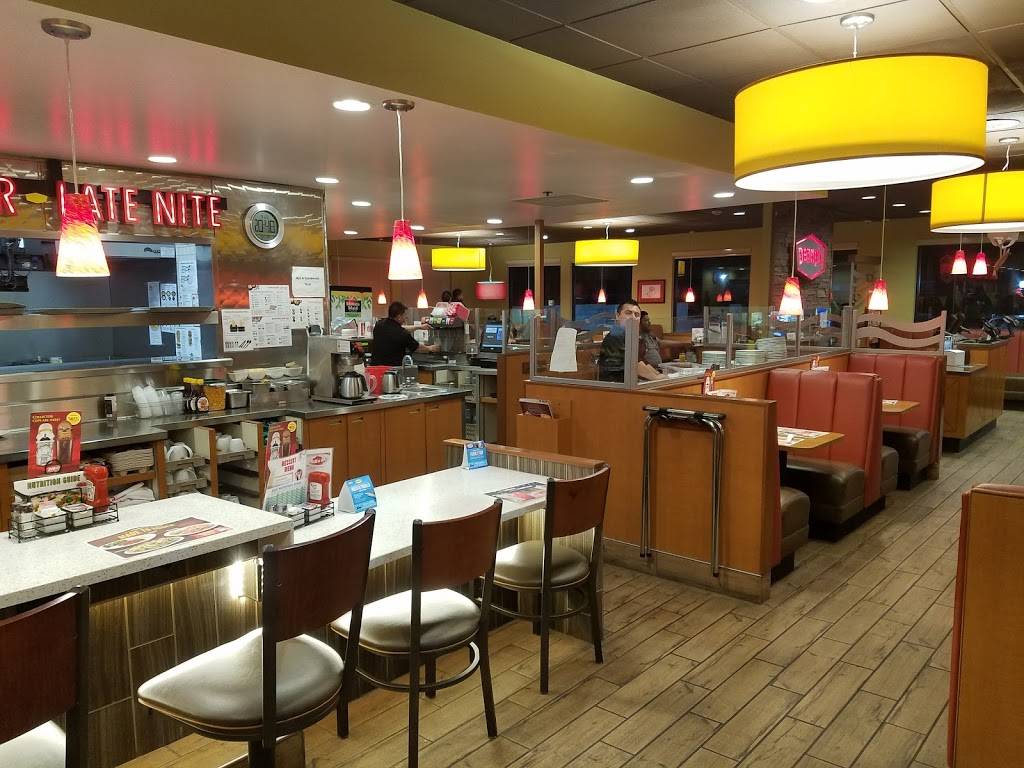 Dennys | restaurant | 108 E Orangethorpe Ave, Placentia, CA 92870, USA | 7145281661 OR +1 714-528-1661