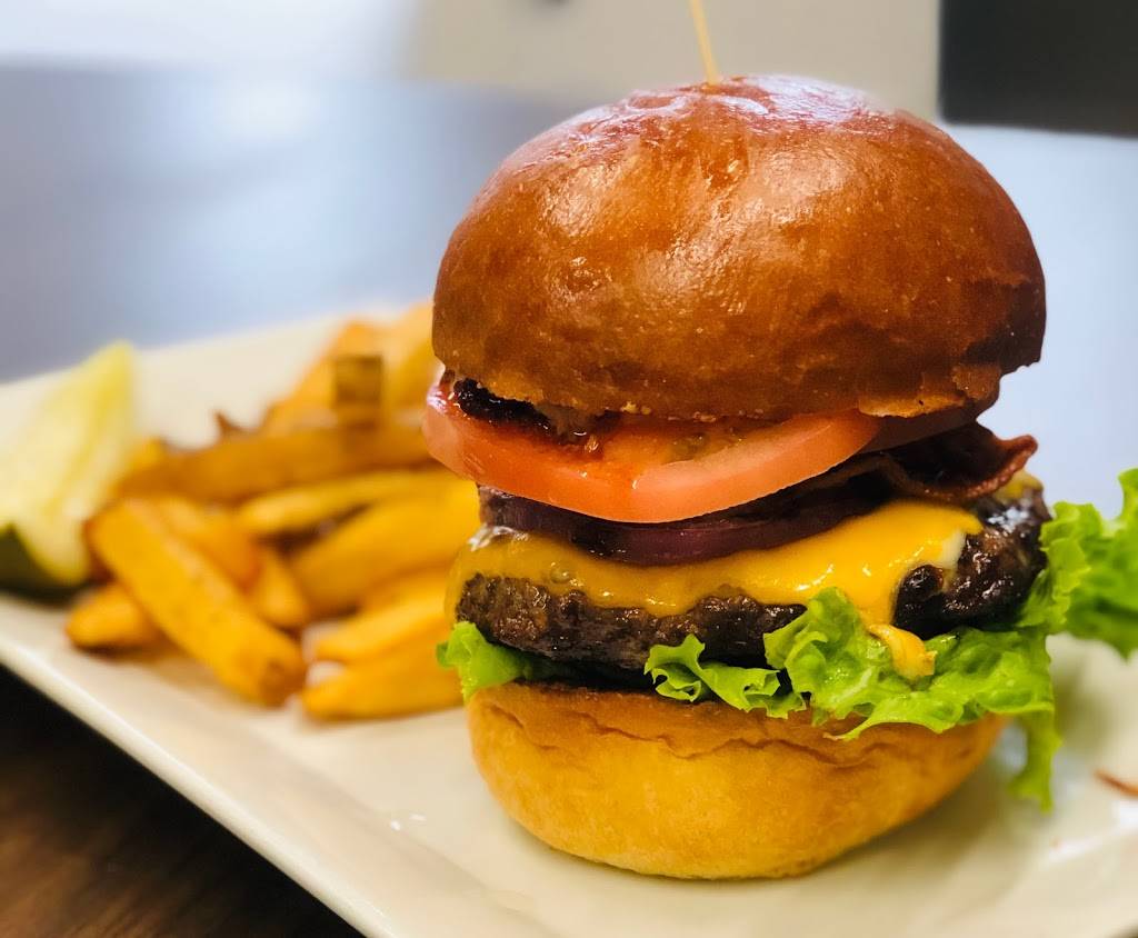 Thunderhead Lodge | restaurant | 2520 W Penn Pike, Andreas, PA 18211, USA | 6102480524 OR +1 610-248-0524