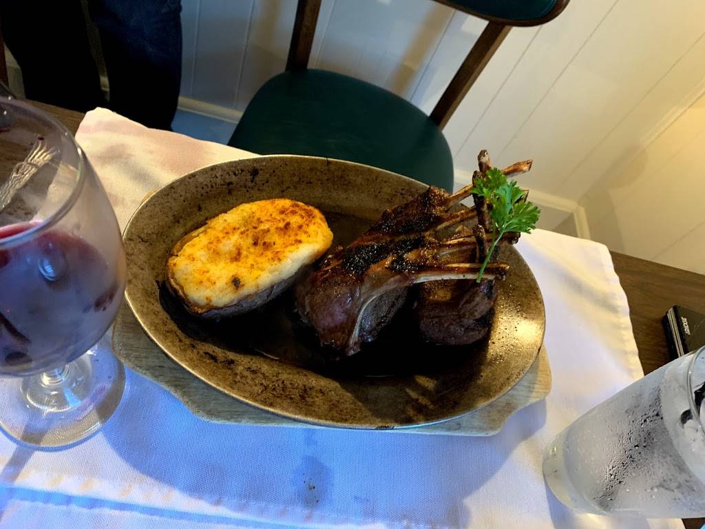 Patrick’s | restaurant | 2105 School St, Ocean Springs, MS 39564, USA | 2288751925 OR +1 228-875-1925