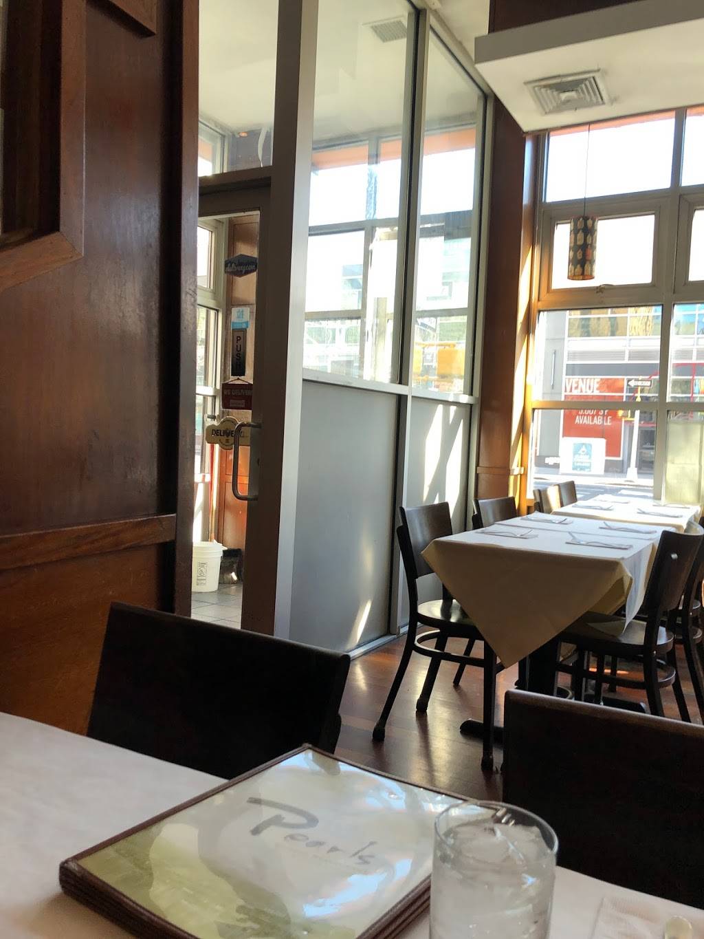 Pearls | restaurant | 796 Amsterdam Ave, New York, NY 10025, USA | 2127490300 OR +1 212-749-0300
