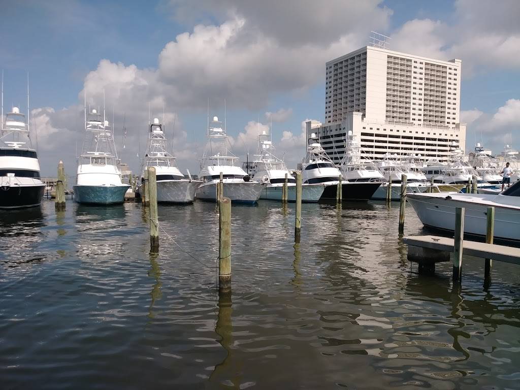 Golden Nugget Biloxi Hotel & Casino | restaurant | 151 Beach Blvd, Biloxi, MS 39530, USA | 2284355400 OR +1 228-435-5400