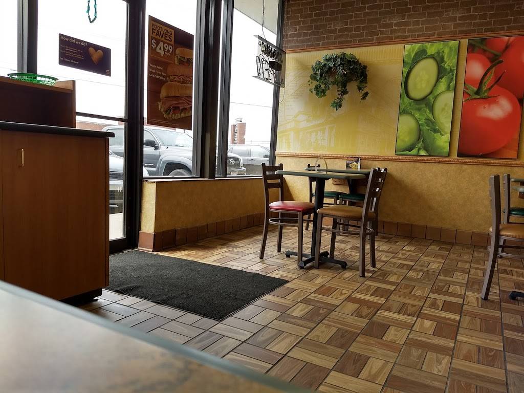 Subway | restaurant | 22049 County Rd 51, Genoa, OH 43430, USA | 4198553844 OR +1 419-855-3844