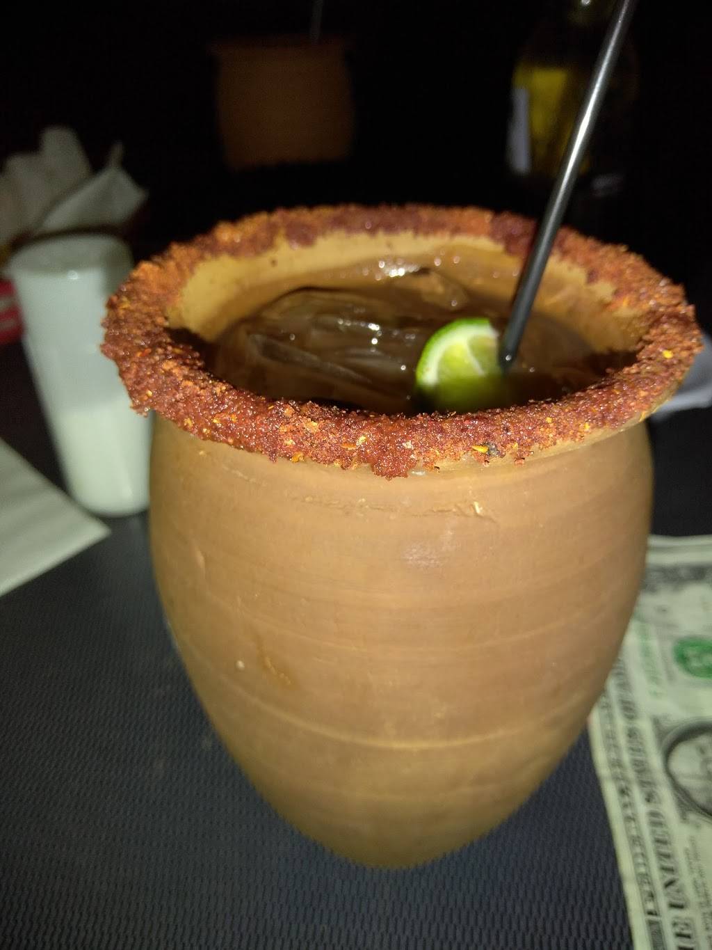 La Reyna Del Sur | restaurant | 1417 S Central Ave, Cicero, IL 60804, USA | 7082989479 OR +1 708-298-9479