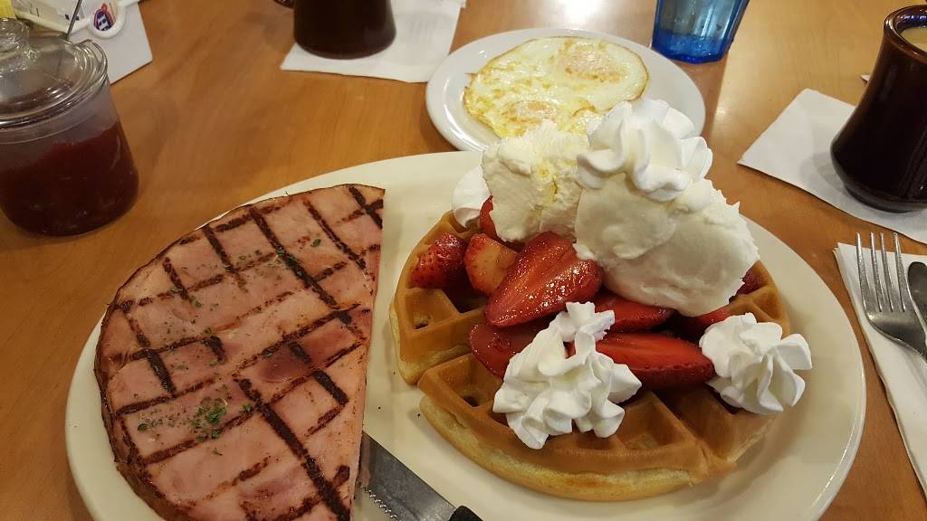 Pattys Eggnest & Turkey House | restaurant | 303 128th St SW, Everett, WA 98204, USA | 4253550300 OR +1 425-355-0300