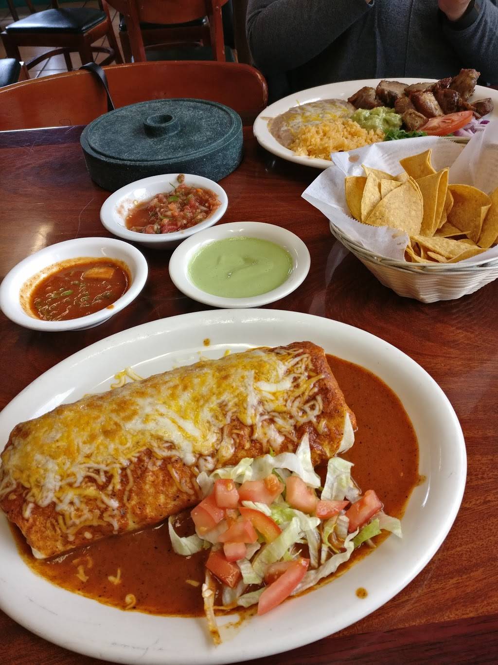 Los Garcias | restaurant | 1390 Oakland Rd, San Jose, CA 95112, USA | 4084411401 OR +1 408-441-1401