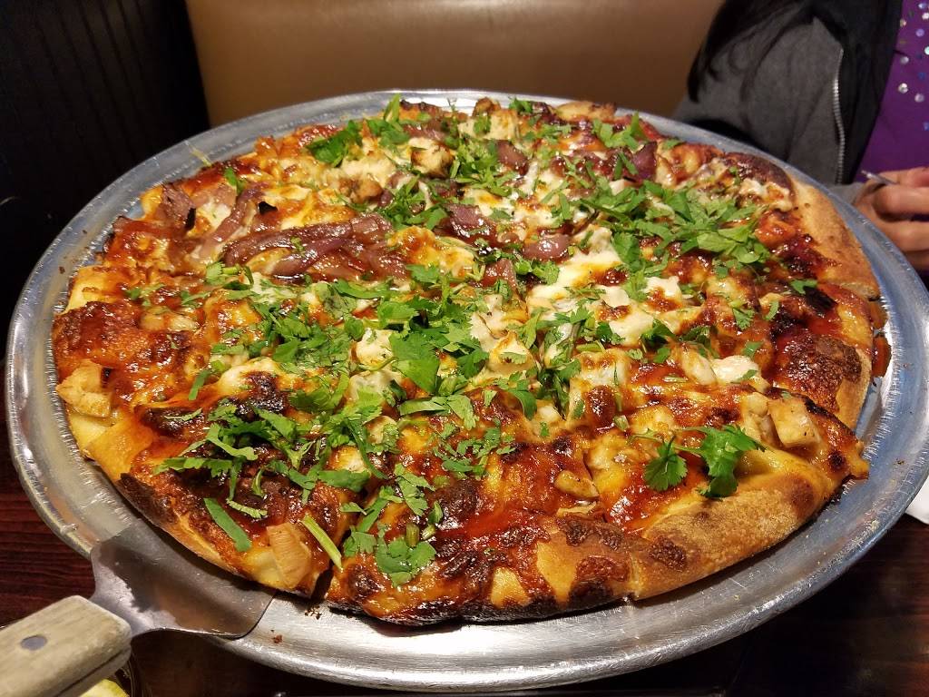 Nikos Pizzeria | meal delivery | 399 W 6th St, San Pedro, CA 90731, USA | 3102411400 OR +1 310-241-1400