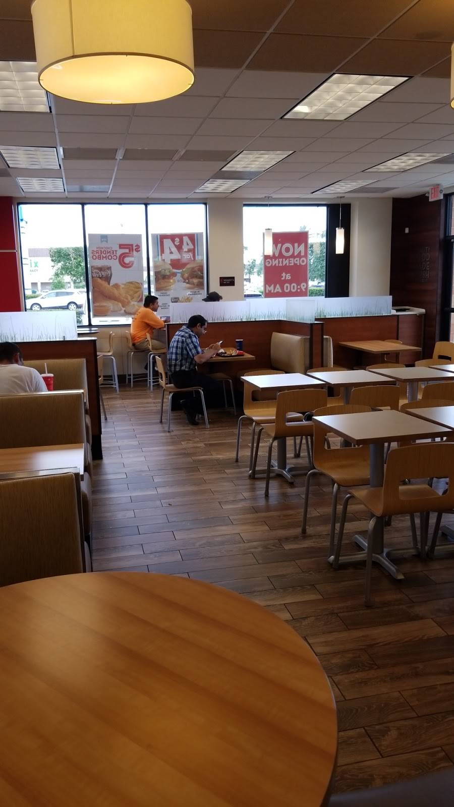 Wendys | restaurant | 8100 W Hialeah Gardens Blvd, Hialeah, FL 33018, USA | 3058236677 OR +1 305-823-6677