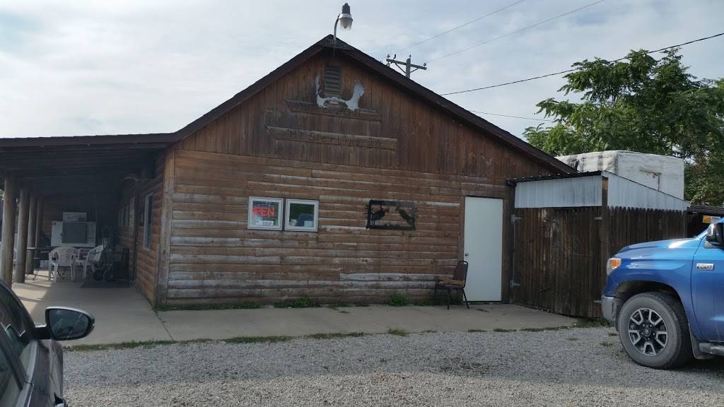 A. J.s Bar & Grill | restaurant | 101 Elm St, Mt Sterling, IA 52573, USA | 3194945582 OR +1 319-494-5582