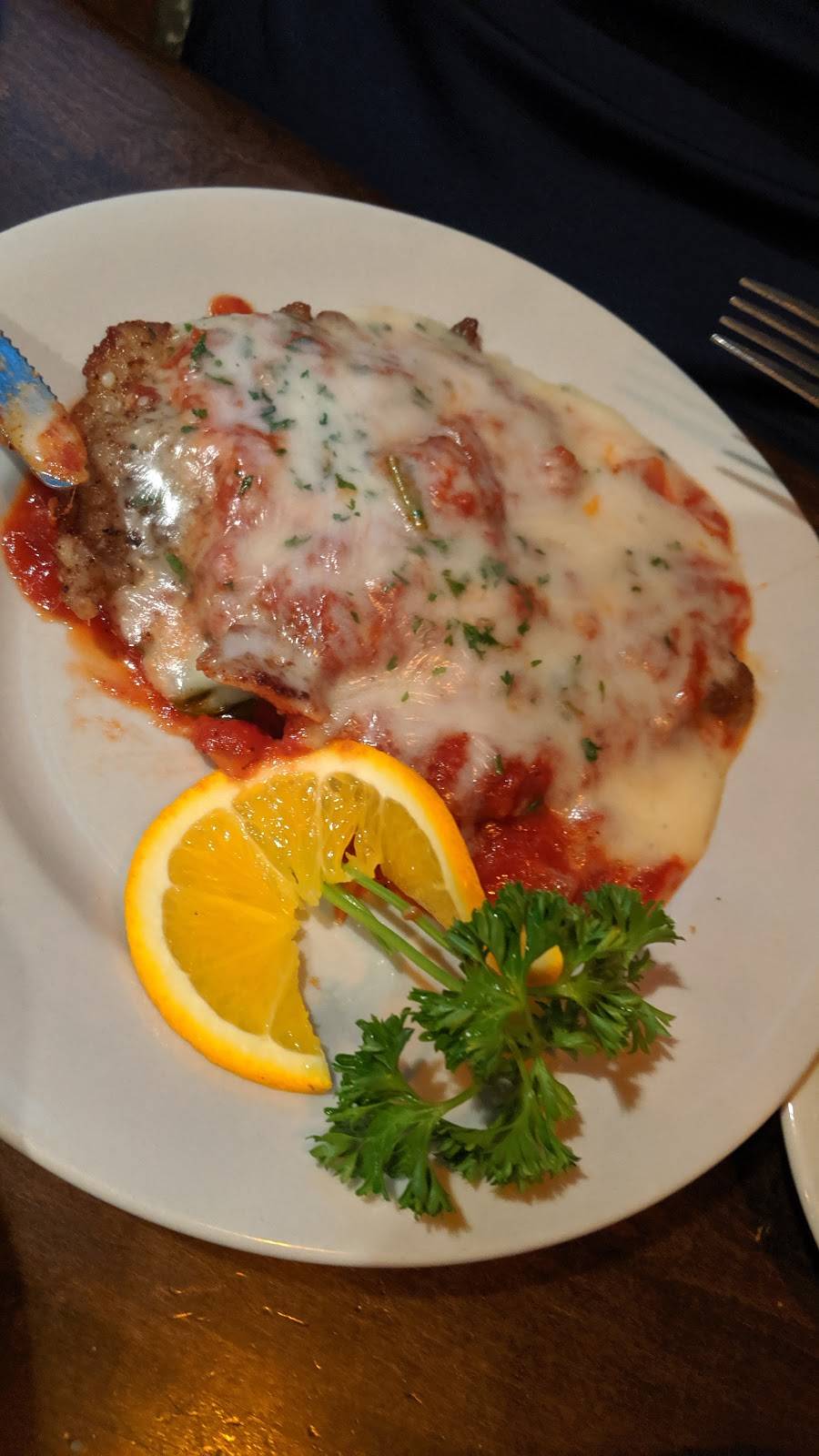 Domenicos Italian Restaurant | restaurant | 3702 W Truman Blvd # 225, Jefferson City, MO 65109, USA | 5738935454 OR +1 573-893-5454