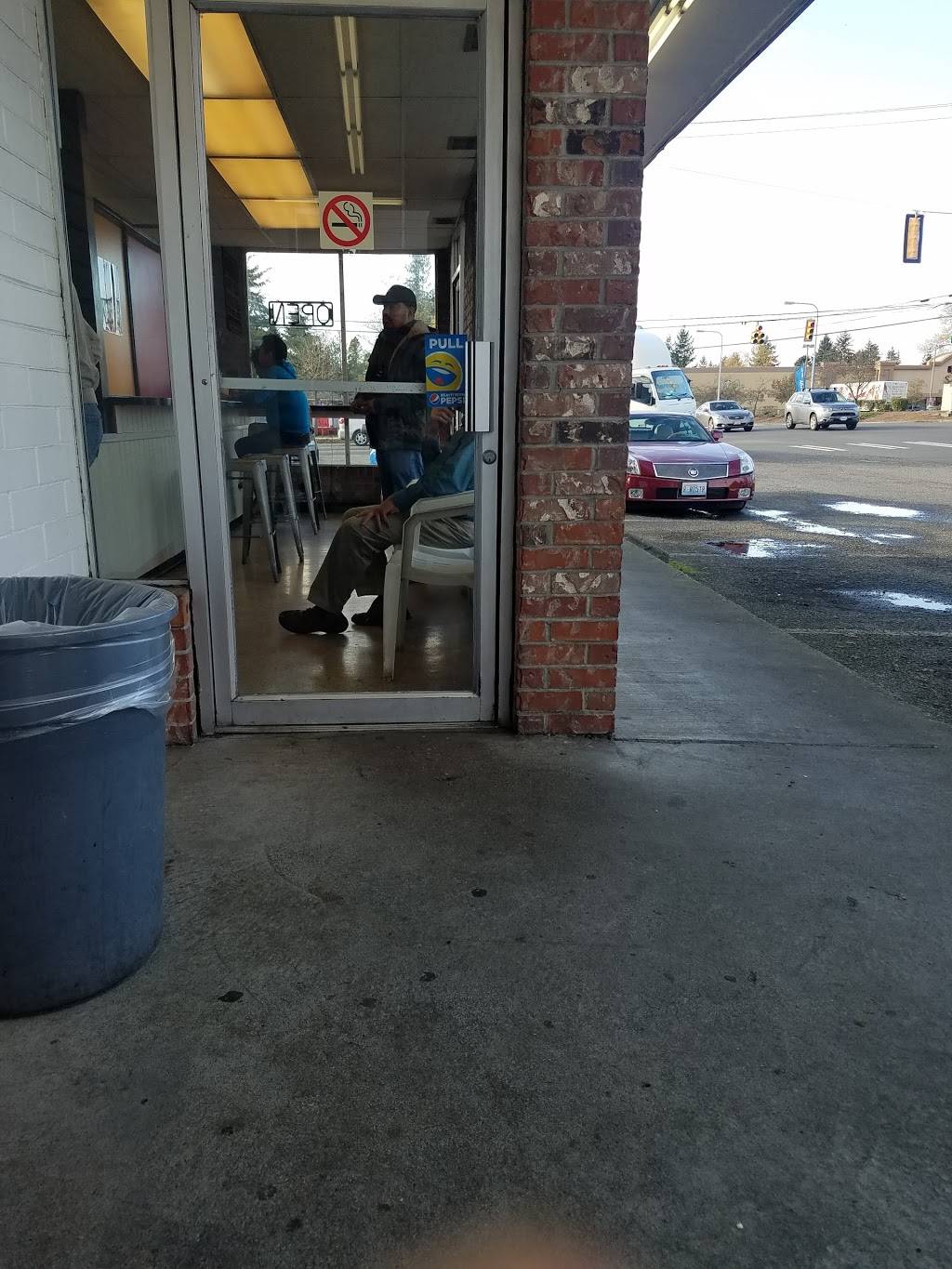 Smokeys Char-Broiled | restaurant | 12806 1st Ave S, Burien, WA 98168, USA | 2062422550 OR +1 206-242-2550