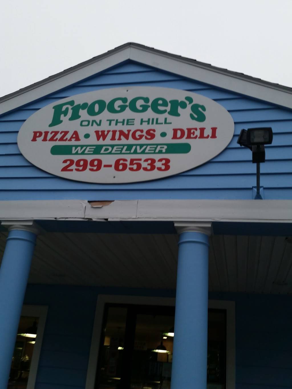 Froggers On The Hill | restaurant | 4543 W Seneca Turnpike, Syracuse, NY 13215, USA | 3152996533 OR +1 315-299-6533