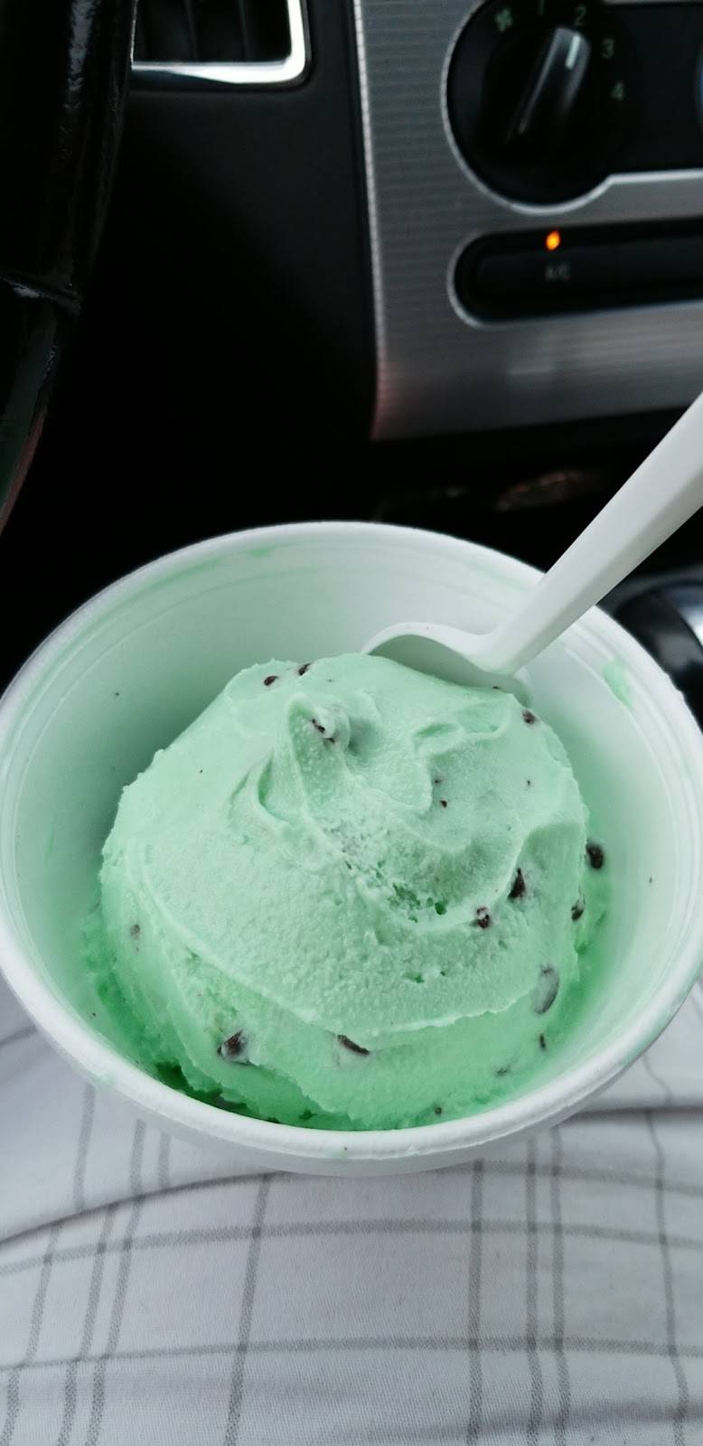 Nana & Pops Ice Cream & Italian Waterice | restaurant | 6681, 32369 Long Neck Rd, Millsboro, DE 19966, USA | 3022286079 OR +1 302-228-6079