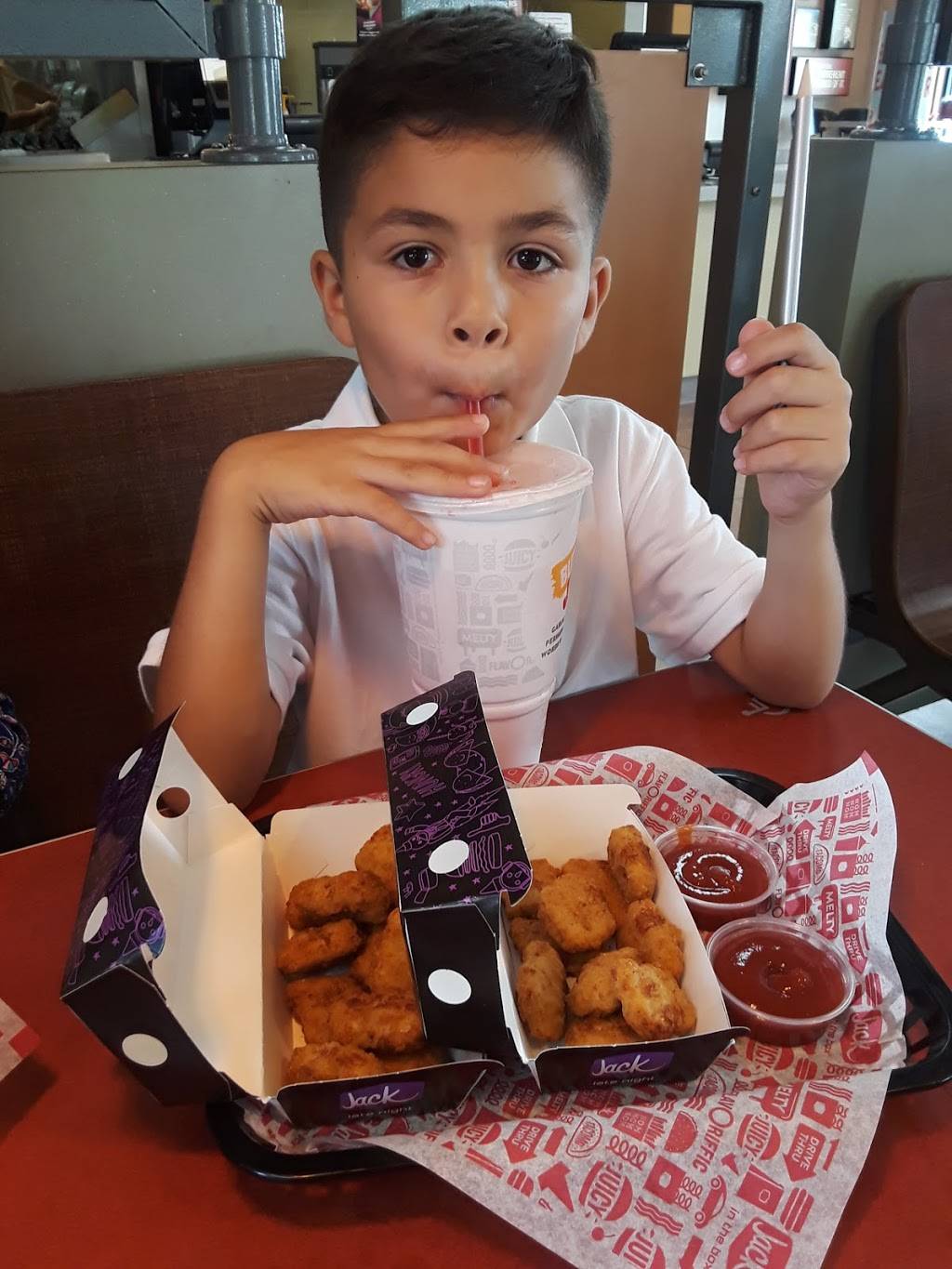 Jack in the Box | restaurant | 1632 Tully Rd, San Jose, CA 95122, USA | 4082743972 OR +1 408-274-3972