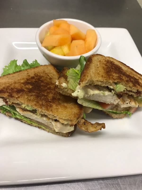 B-52 Burgers and Brew Lakeville | restaurant | 20751 Holyoke Ave, Lakeville, MN 55044, USA | 9522134150 OR +1 952-213-4150