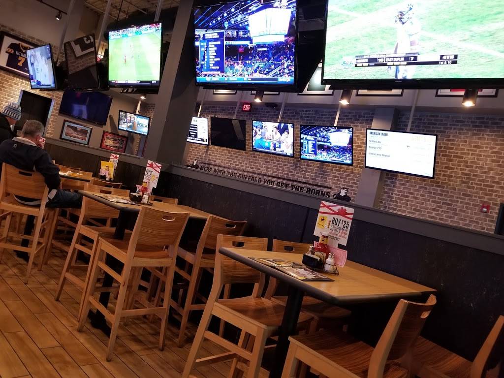 Buffalo Wild Wings | meal takeaway | 5533 Carolina Beach Rd, Wilmington, NC 28412, USA | 9103927224 OR +1 910-392-7224