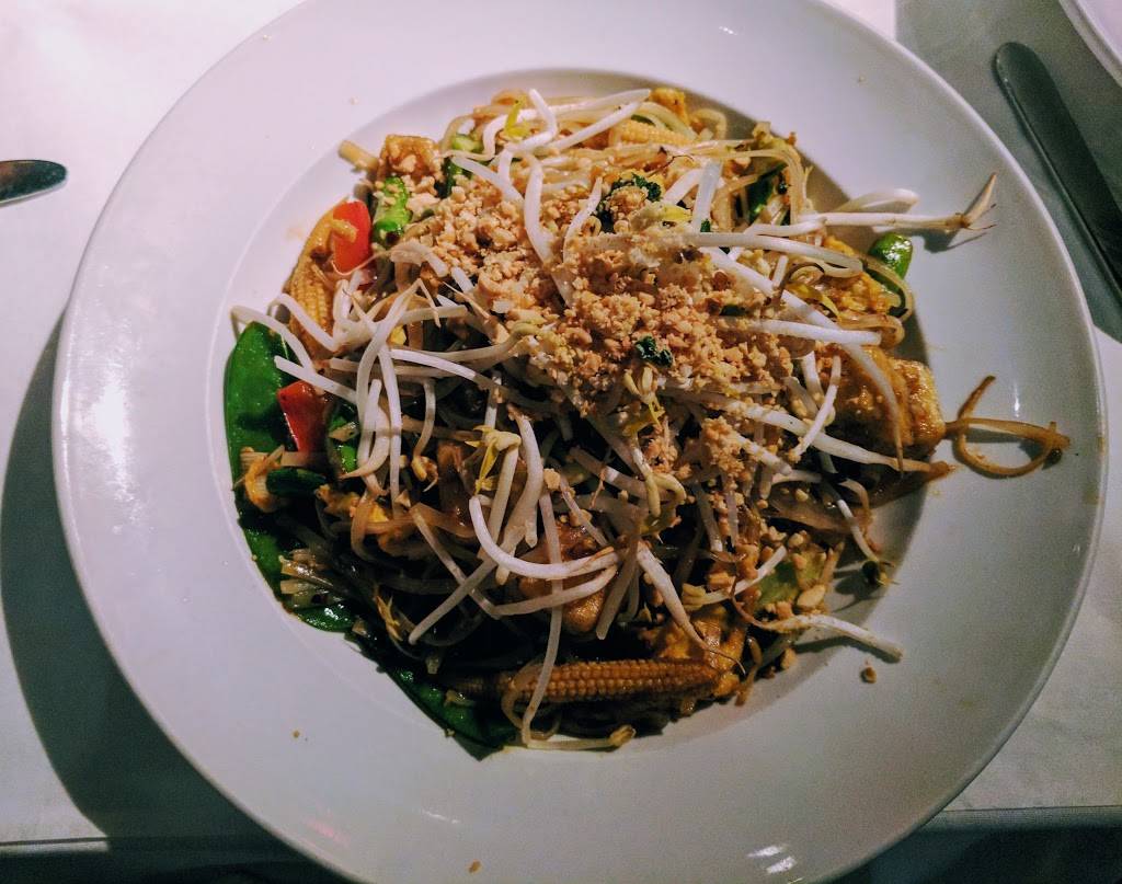 Mon Jin Lau | night club | 1515 E Maple Rd, Troy, MI 48083, USA | 2486892332 OR +1 248-689-2332