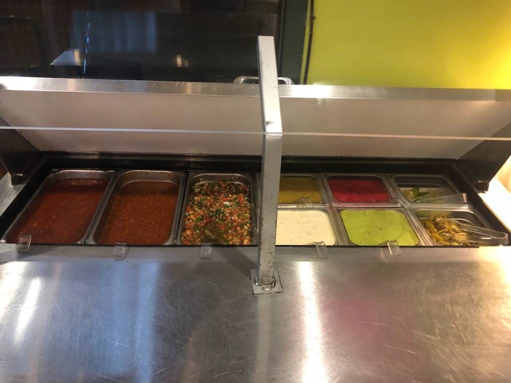 Chicos Taqueria | restaurant | 645 W 5th St suite 110, Chico, CA 95928, USA | 5305923982 OR +1 530-592-3982