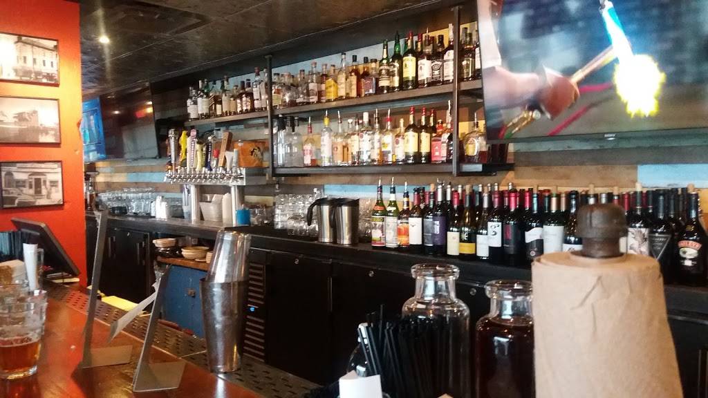 Vola’s Dockside Grill and Hi-Tide Lounge | restaurant | 101 N Union St, Alexandria, VA 22314, USA | 7039358890 OR +1 703-935-8890