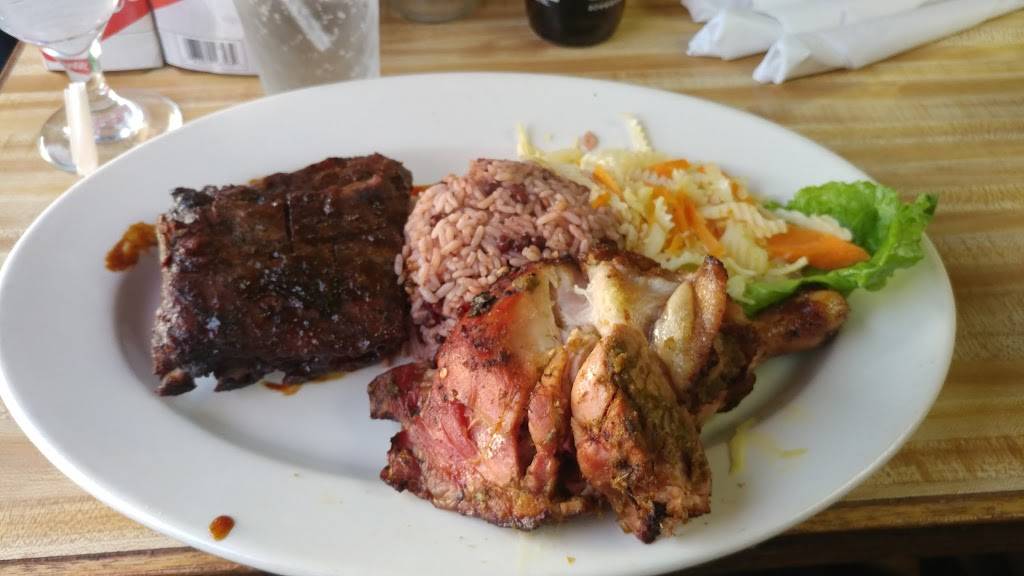 Davids Jamaican Cuisine | restaurant | 5696 Monona Dr, Monona, WI 53716, USA | 6082228109 OR +1 608-222-8109