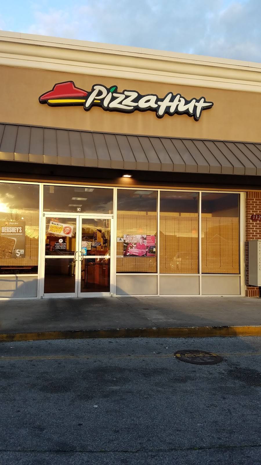 Pizza Hut | restaurant | 1320 Bush River Rd Unit 400, Columbia, SC 29210, USA | 8037726262 OR +1 803-772-6262