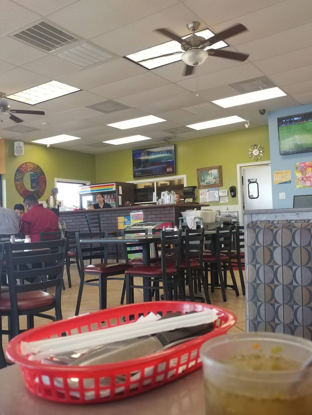 La Olla Restaurant | restaurant | 2111 Spring Cypress Rd, Spring, TX 77388, USA | 2812882626 OR +1 281-288-2626