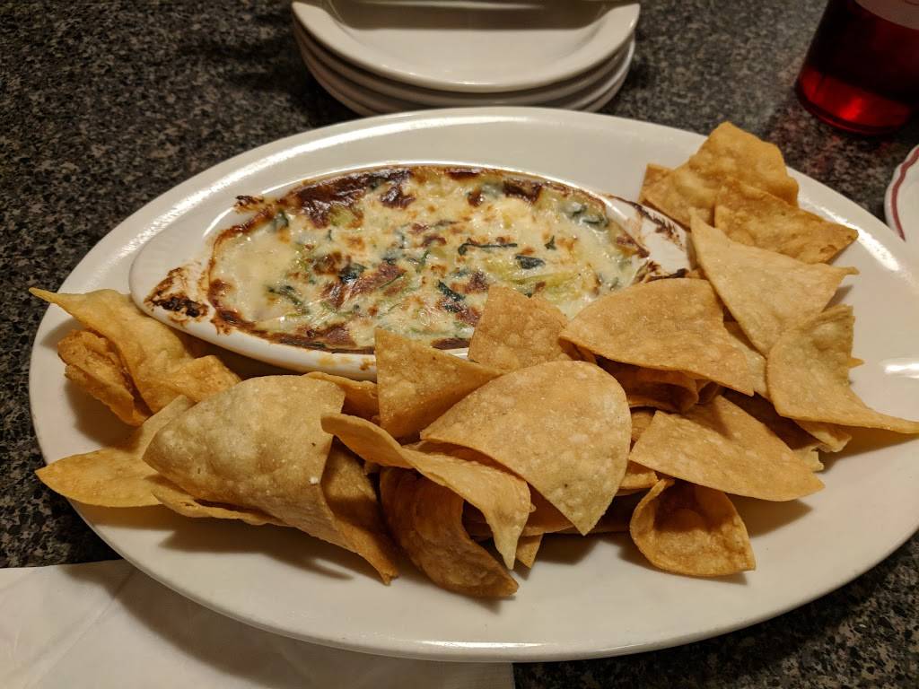 DeOs Pizzeria & Pub | restaurant | 417 E Mill St, Plymouth, WI 53073, USA | 9208928485 OR +1 920-892-8485