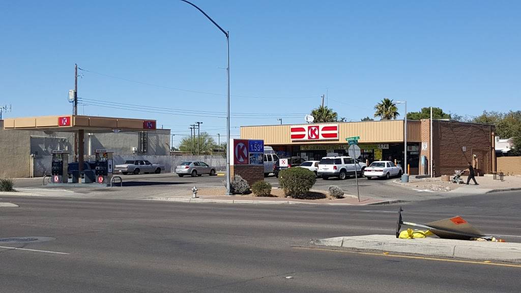 Circle K | meal takeaway | 3155 N Alvernon Way, Tucson, AZ 85712, USA | 5203266323 OR +1 520-326-6323