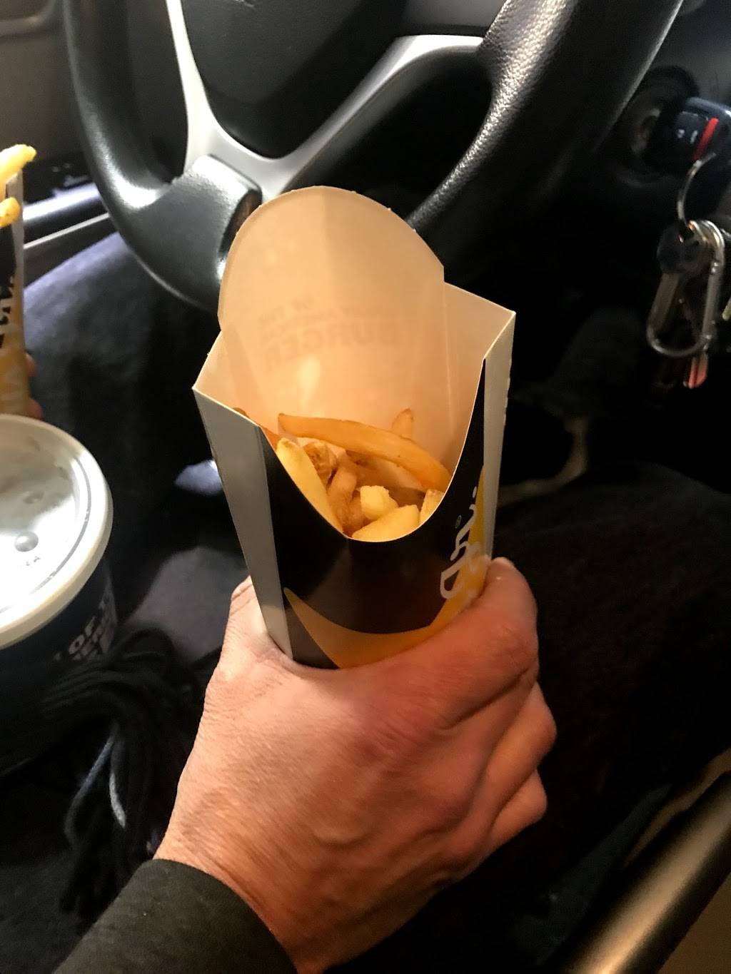 Carls Jr. / Green Burrito | restaurant | 44361 Sierra Hwy, Lancaster, CA 93534, USA | 6619486314 OR +1 661-948-6314