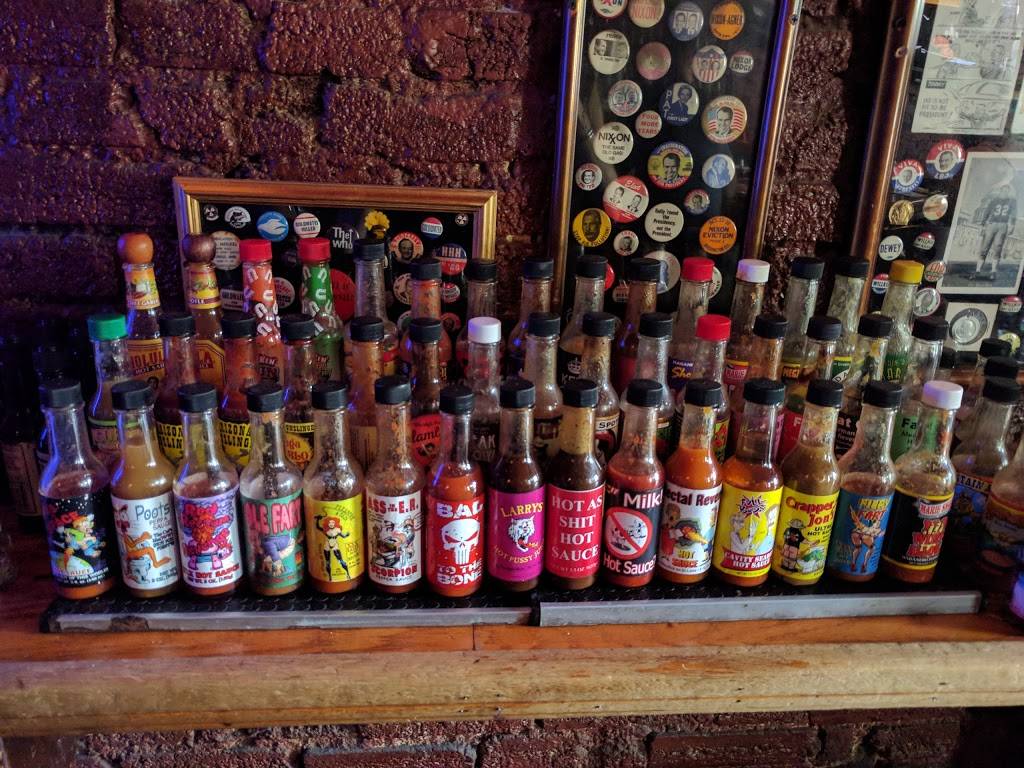 Capitol Lounge | restaurant | 229 Pennsylvania Ave SE, Washington, DC 20003, USA | 2025472098 OR +1 202-547-2098