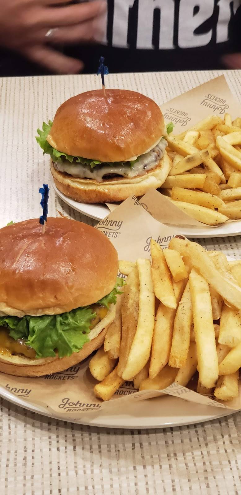 Johnny Rockets | restaurant | 200 Tanger Outlets Blvd #811, Pooler, GA 31322, USA | 9124503399 OR +1 912-450-3399