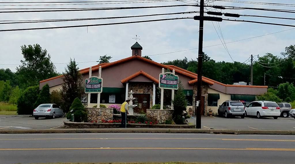 Johns Italian Restaurant | restaurant | 570 PA-590, Hamlin, PA 18427, USA | 5706892659 OR +1 570-689-2659