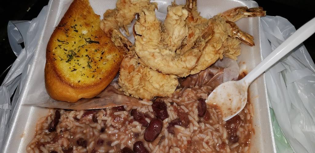 Julies Kitchen | restaurant | 5609 Read Blvd, New Orleans, LA 70127, USA | 5042487319 OR +1 504-248-7319