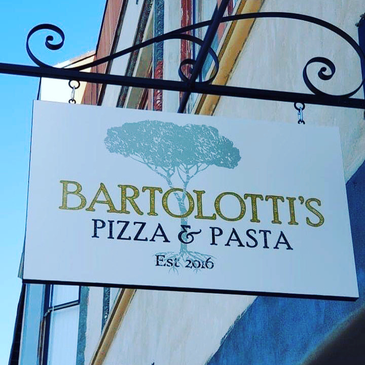 Bartolottis pizza and pasta | restaurant | 603 E Main St, Cottage Grove, OR 97424, USA | 5416491378 OR +1 541-649-1378