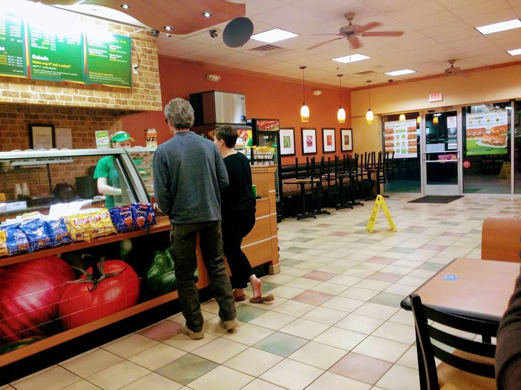 Subway | restaurant | 6391 Carlisle Pike, Mechanicsburg, PA 17050, USA | 7175907652 OR +1 717-590-7652