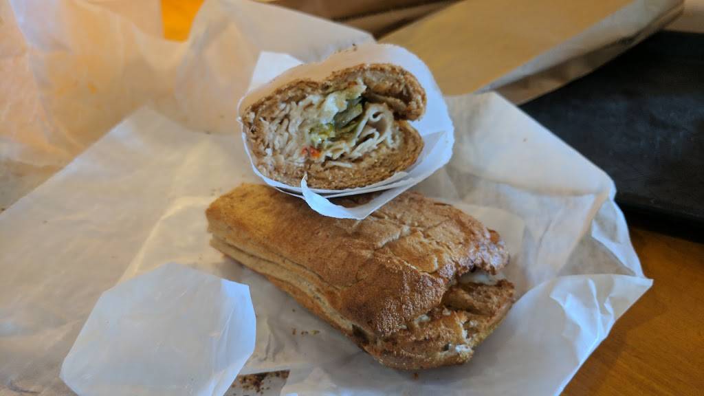 Potbelly Sandwich Shop | restaurant | 10 Rosedale Center spc 1015, Roseville, MN 55113, USA | 6516361688 OR +1 651-636-1688