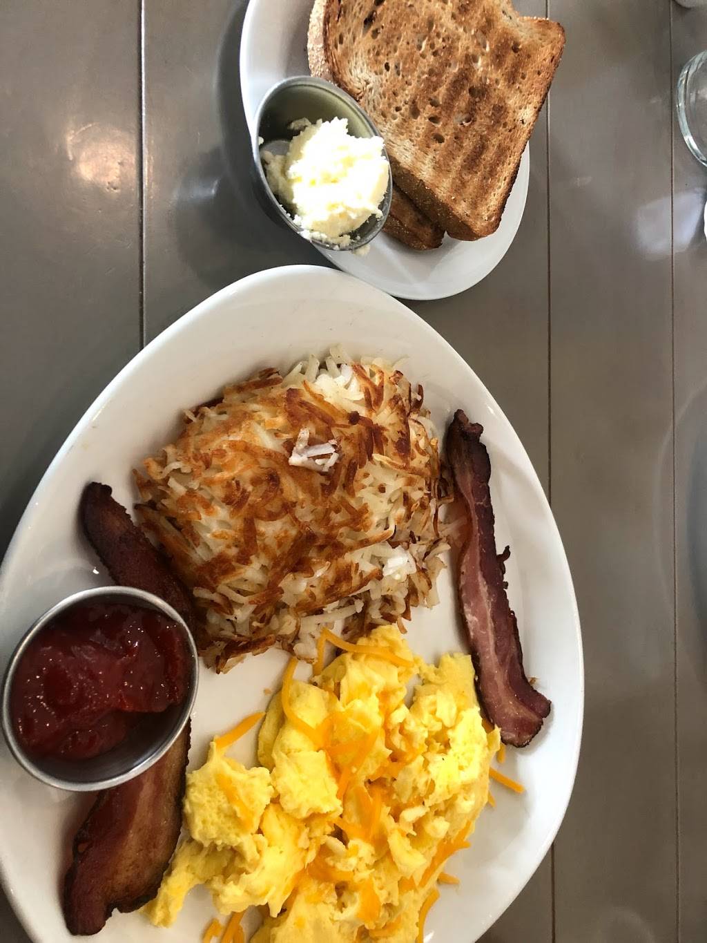 21 Square Bar and Kitchen | restaurant | 3635 Fashion Way, Torrance, CA 90503, USA | 3105436034 OR +1 310-543-6034