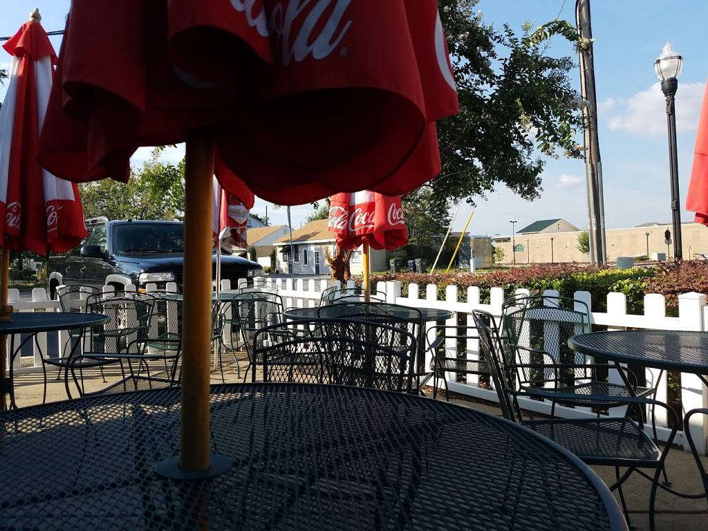 Mamas Pizza Express of Cornelius | restaurant | 19741 S Main St, Cornelius, NC 28031, USA | 7048923305 OR +1 704-892-3305