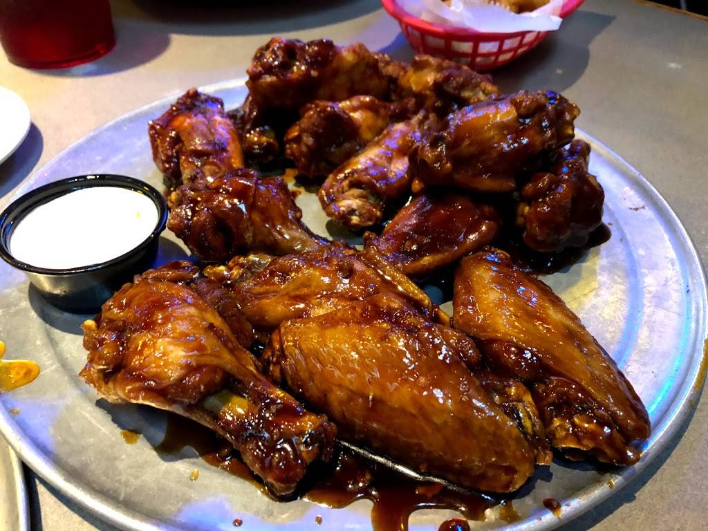 Pluckers Wing Bar | restaurant | 300 Mays Crossing Dr Ste 300, Round Rock, TX 78664, USA | 5126719464 OR +1 512-671-9464