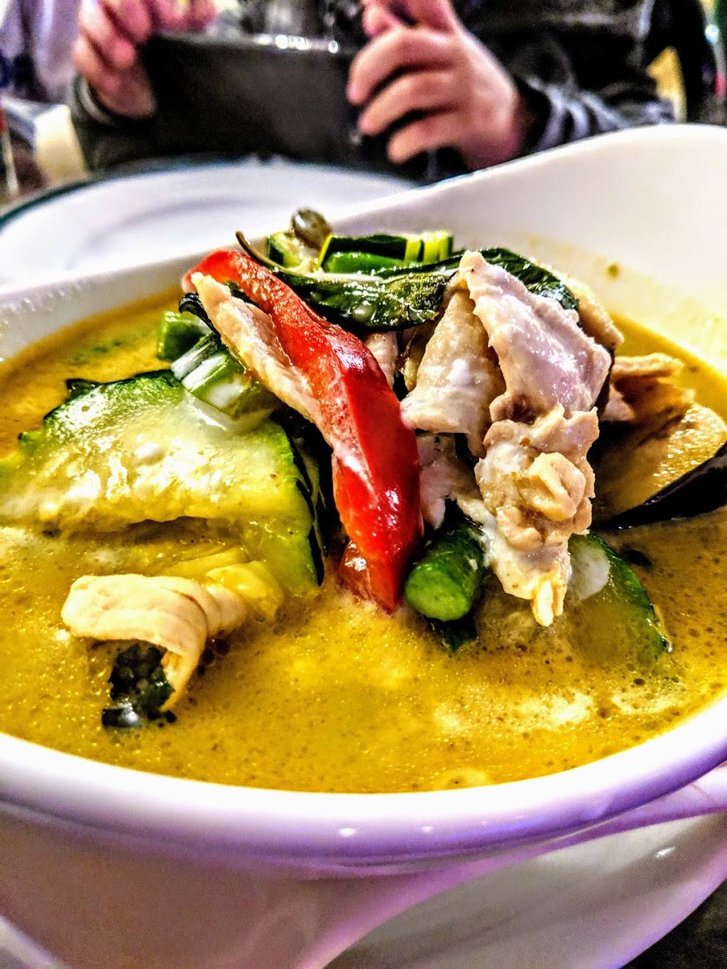 Sams Thai Restaurant | restaurant | 1767 N Texas St, Fairfield, CA 94533, USA | 7077592655 OR +1 707-759-2655