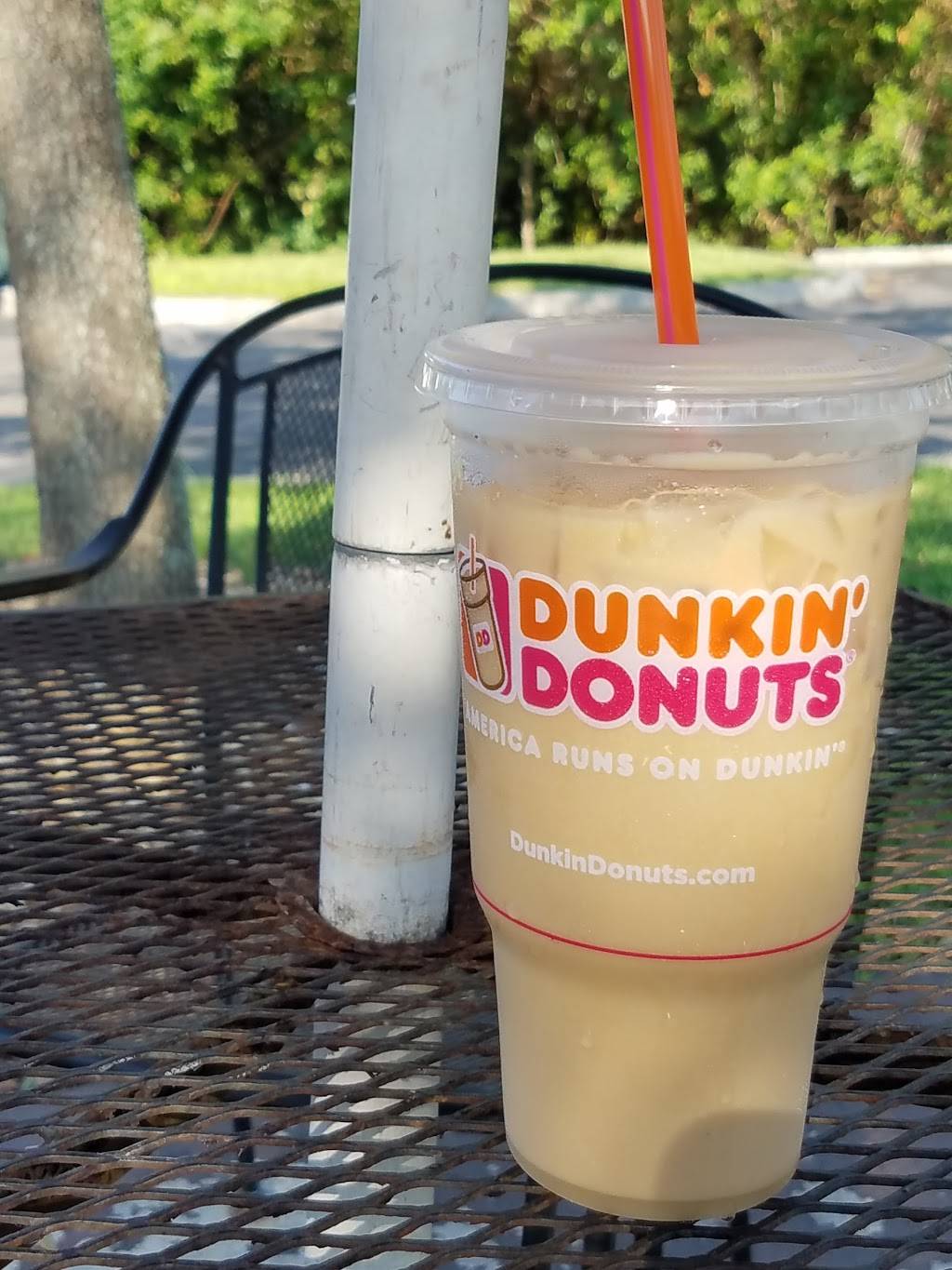 Dunkin | bakery | 14071 N Cleveland Ave, North Fort Myers, FL 33903, USA | 2399958400 OR +1 239-995-8400