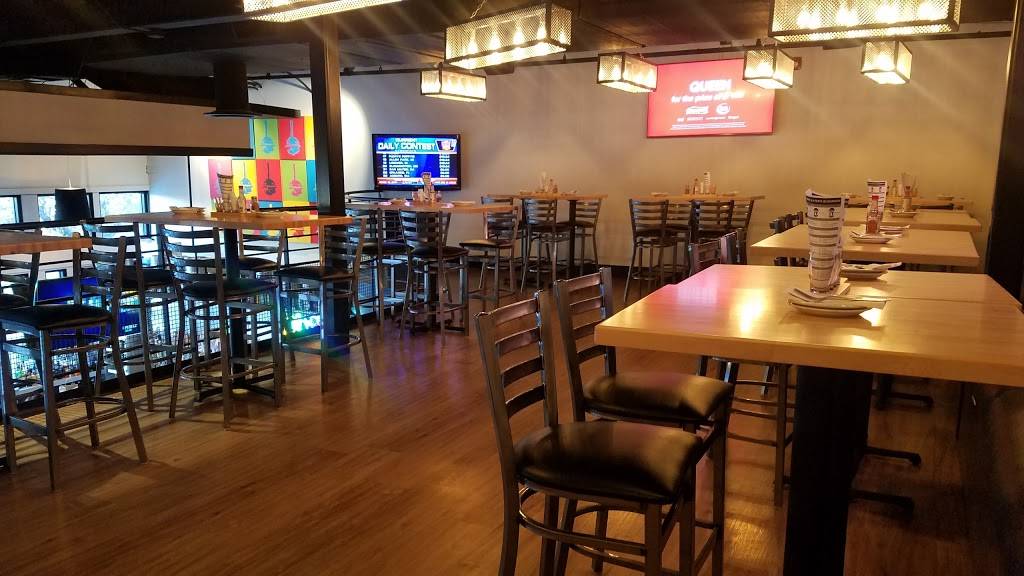 Slaters 50/50 | restaurant | 2817 Greenville Ave, Dallas, TX 75206, USA | 2148880158 OR +1 214-888-0158