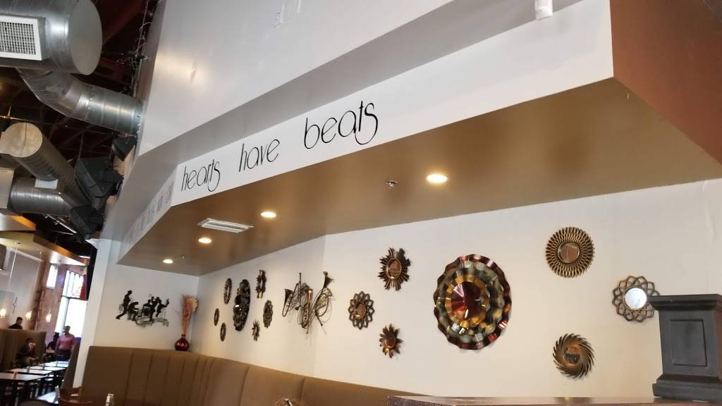 Jazzys Restaurant & Lounge | restaurant | 901 King St, Jacksonville, FL 32204, USA | 9048137178 OR +1 904-813-7178