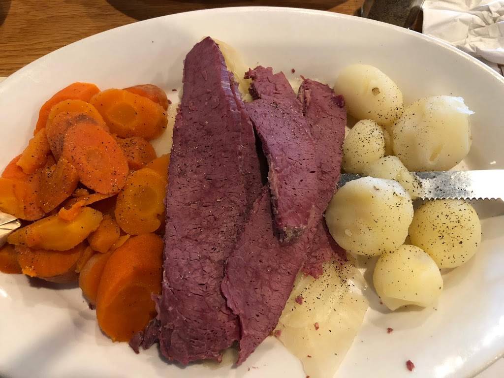 Greggs | restaurant | 4120 Quaker Ln Route 2, North Kingstown, RI 02852, USA | 4012945700 OR +1 401-294-5700