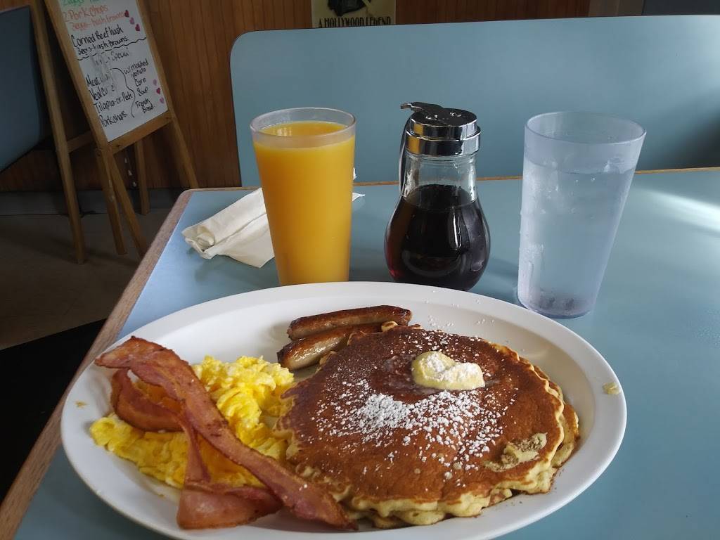 Tommys Grill | restaurant | 456 N Damen Ave, Chicago, IL 60622, USA | 3124213915 OR +1 312-421-3915