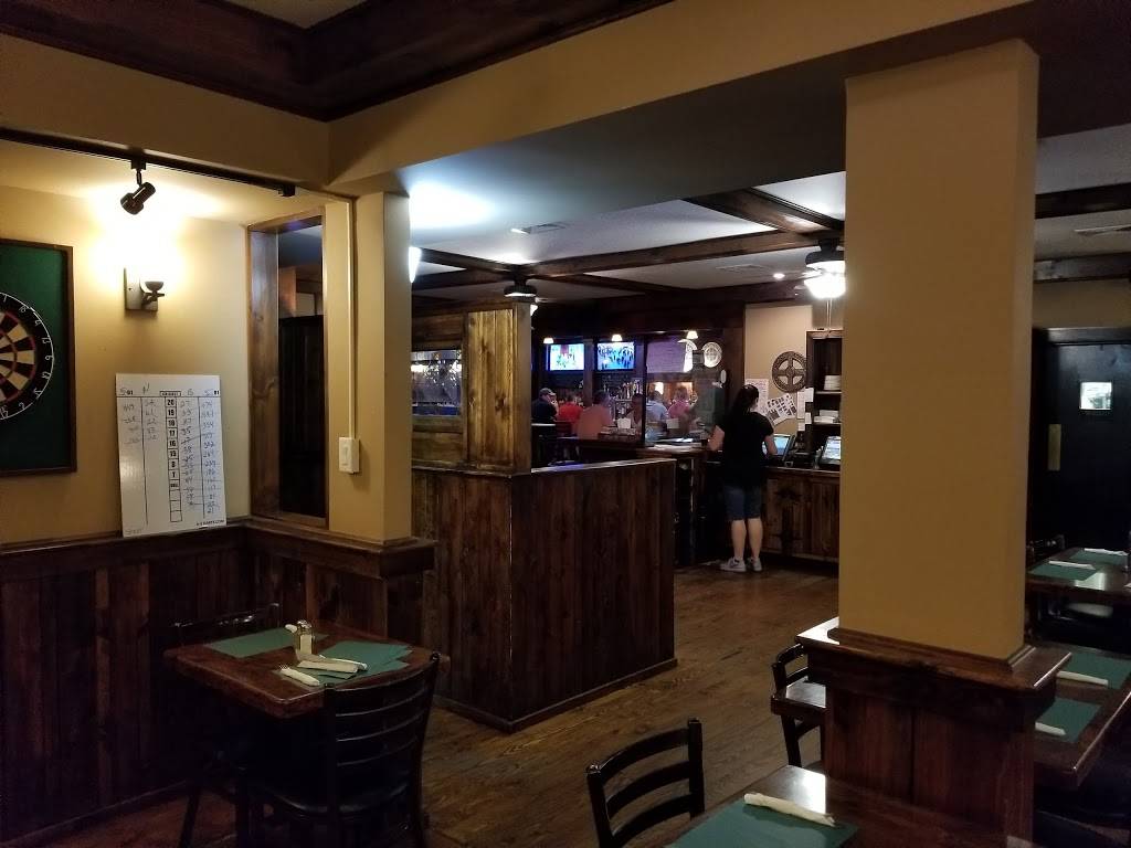 McGuires Ale House | restaurant | 130 Mt Pleasant Rd, Newtown, CT 06470, USA | 2032703999 OR +1 203-270-3999