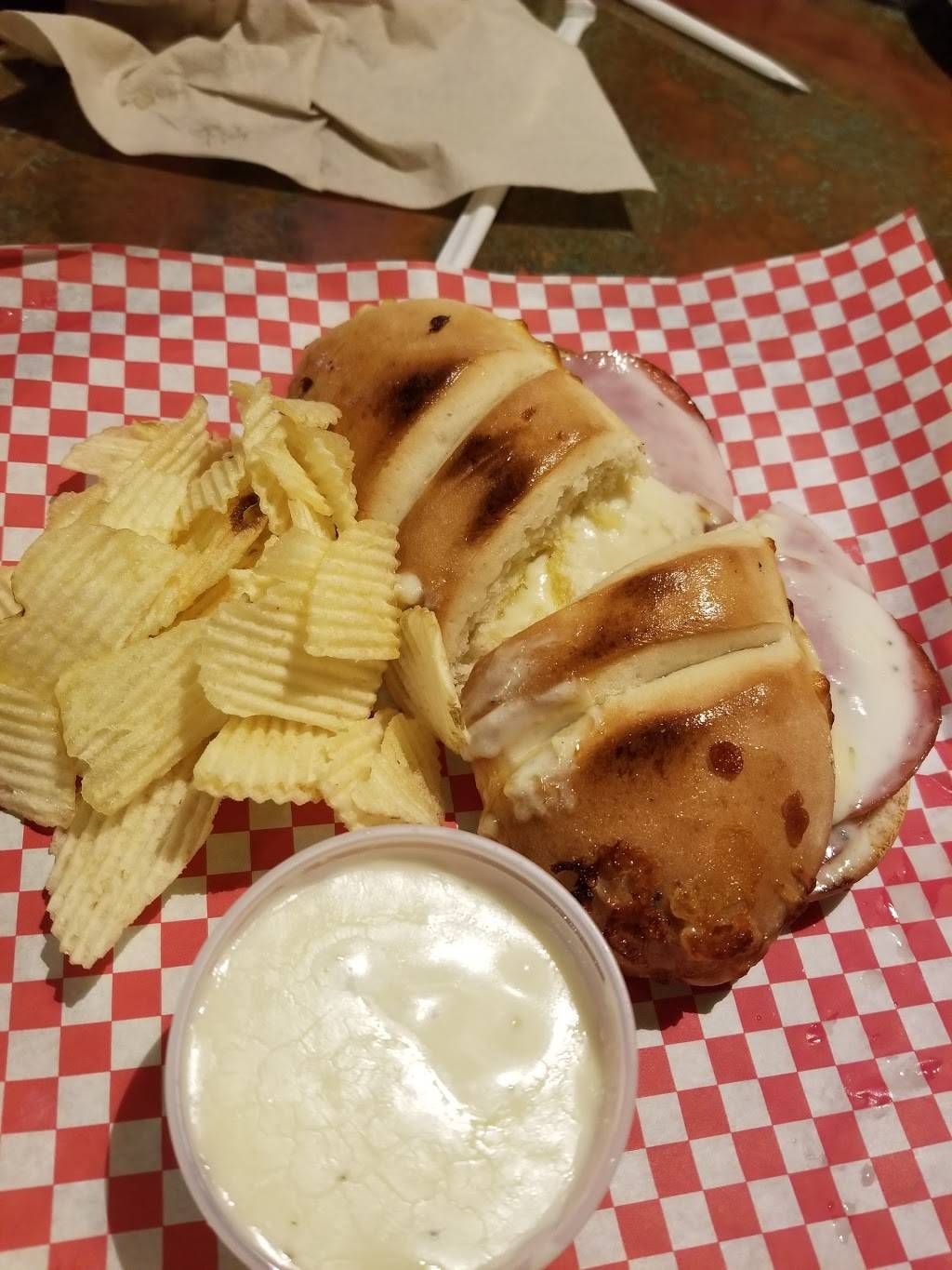 Pizza Haus | restaurant | 125 E Broadway, Ashland, MO 65010, USA | 5736574287 OR +1 573-657-4287